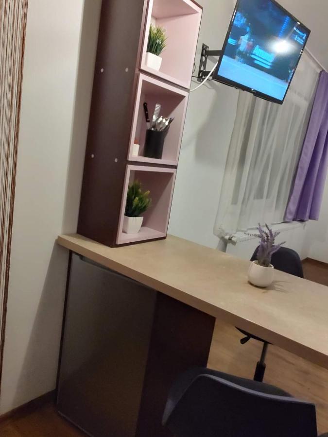 Garsoniera Dania&Petru 1 Apartment ตือร์กูออกนา ภายนอก รูปภาพ